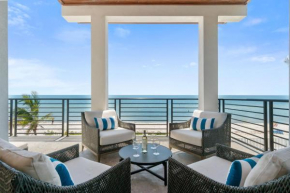Sunset Beach, Modern, Luxury Beachfront Pool Home, Sleeps 12